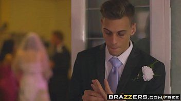 play Porno met zijn bruiloftszoon heeft seks met andere kutjes xxl