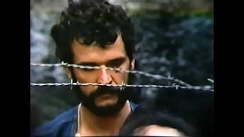 play Foda-se com um prisioneiro que fode uma adolescente america XXL