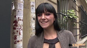play Gratiela a milf makes euros from prostitution