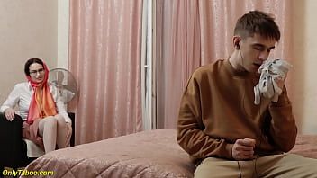 play حماته في حالة مزاجية لـ xxx بقضيبه الضخم
