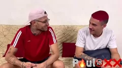 play Paulo Furlan fickt und melkt den tätowierten Schwanz seines neuen Nachbarn